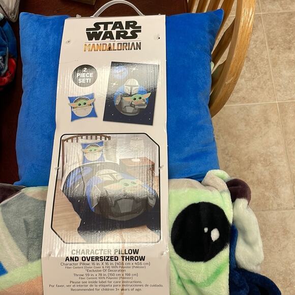 Star Wars Grogu Baby Yoda Pillow Oversized  Bed Throw 2- Piece Set Bedding NWT - Picture 2 of 6